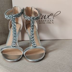 Brand new Jewel Badgley Mischka heels.